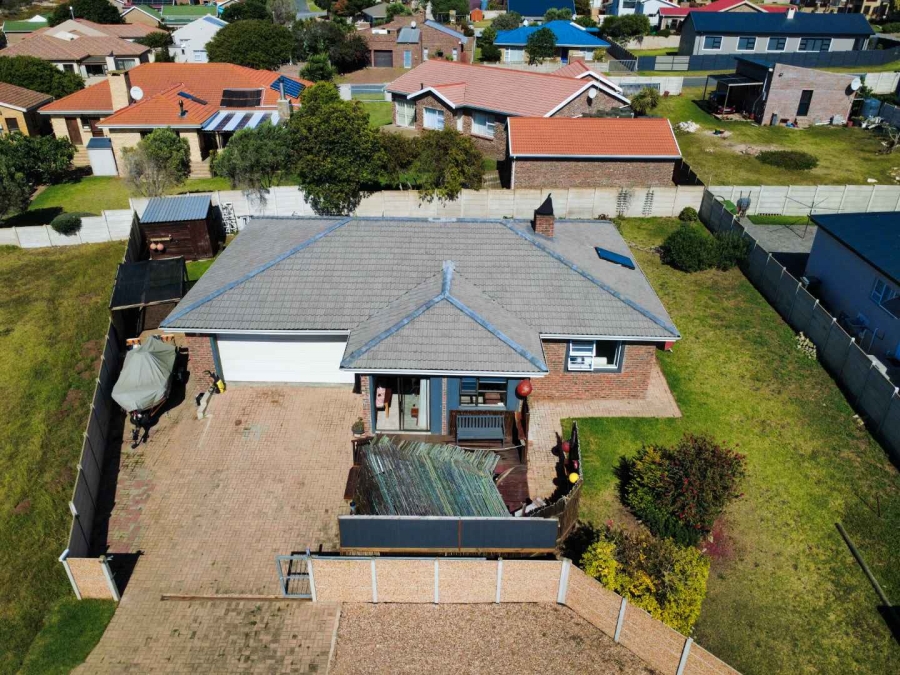 3 Bedroom Property for Sale in Stilbaai Wes Western Cape